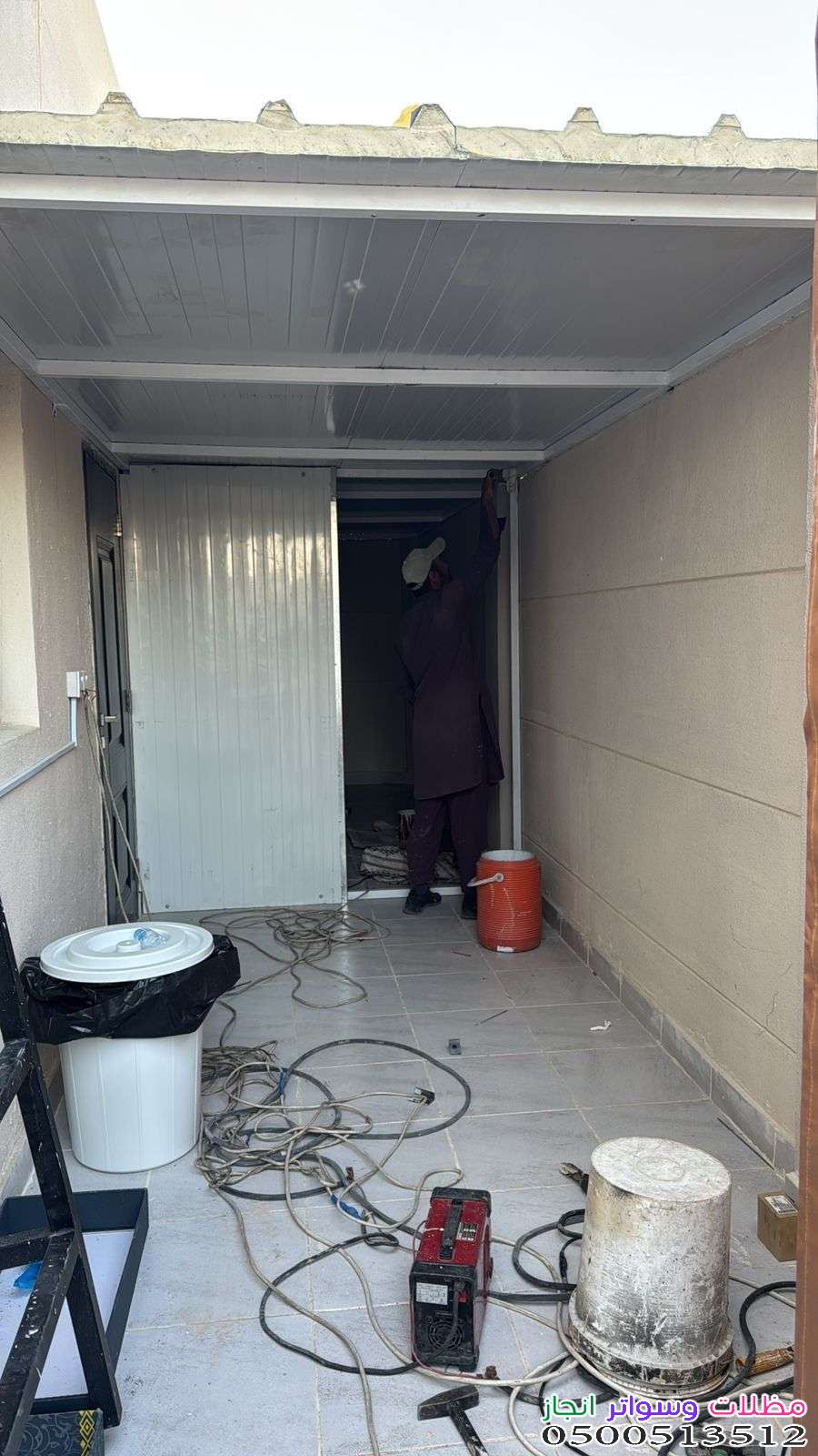 غرف وأسقف سندويش بانل بالرياض:الدليل الشامل للمميزات والأسعار وطرق التركيب